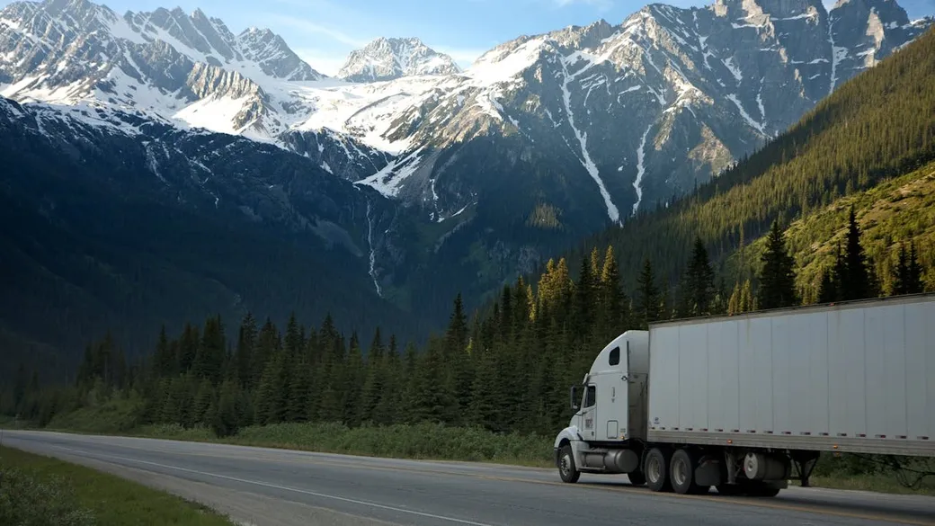 How Truck Drivers Can Receive Packages While On the Road